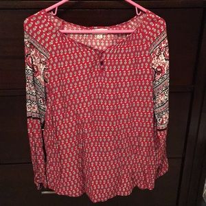 Dress barn loose fitting blouse.